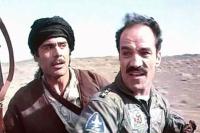سعید راد و جمشید هاشم پور در نمایی از فیلم عقاب ها