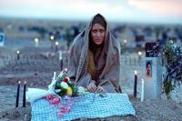 مهتاب کرامتی در نمایی از فیلم « مردی از جنس بلور»